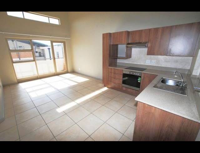 1 BEDROOM APARTMENT FOR SALE IN LONEHILL